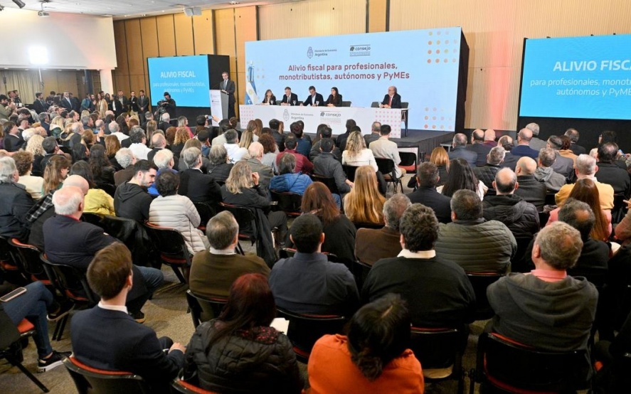 Massa anunció medidas de alivio fiscal para pequeños contribuyentes y pymes