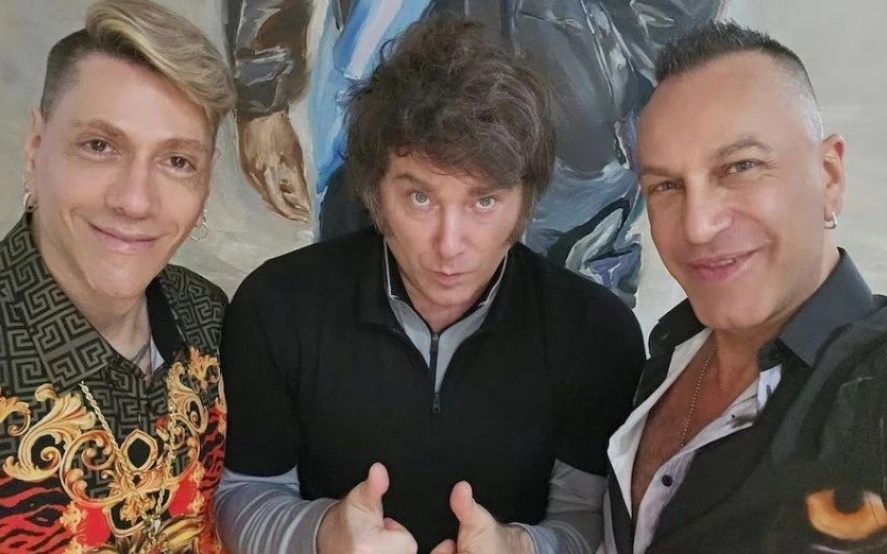 Milei con Piazza y su novio Walter Vázquez.