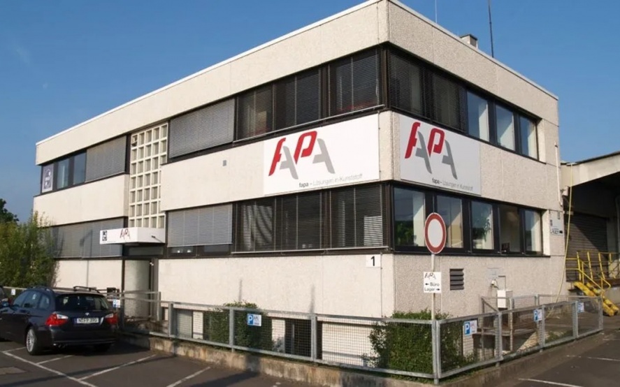 En una nueva postal de la era Milei, ex trabajadores de FAPA anunciaron el cierre definitivo de la fábrica en Monte Grande y el Gobierno nacional suspendió los aranceles para importarlos.