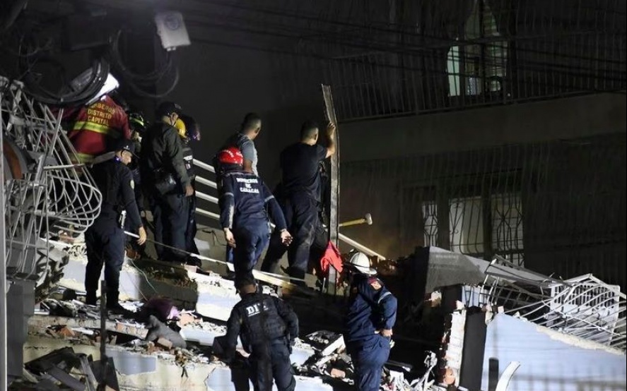 Los equipos de rescate, trabajando tras los terremontos en Venezuela. Foto: Agencia NA (Xinhua)