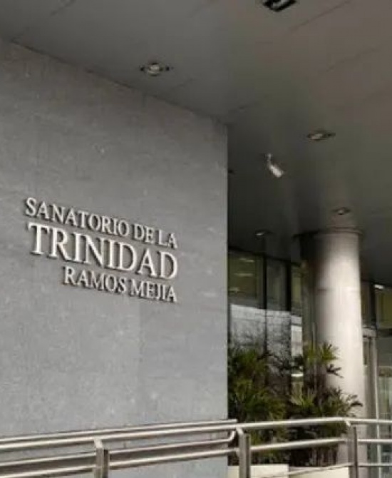 El Sanatorio de la Trinidad de Ramos Mejía, donde está internada la nena.