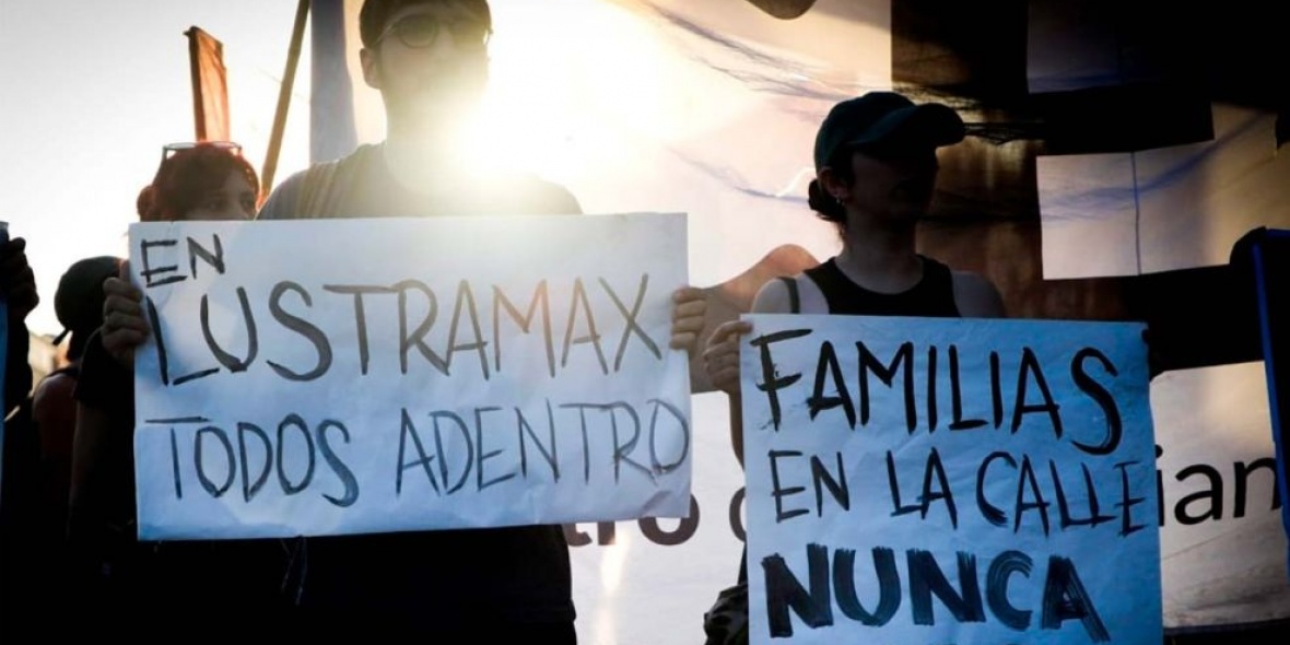 Trabajadores de Lustramax encabezaron múltiples protestas en rechazó al cierre de la planta de Tortuguitas.