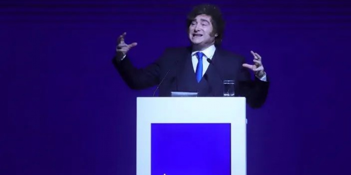 Javier Milei enfrenta cuestionamientos por la situación económica y las investigaciones que alcanzan a su entorno, según The Economist. /Mariano Fuchila