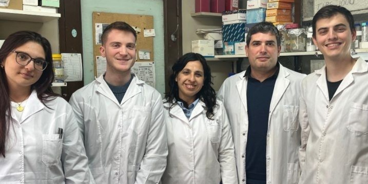 Grupo de investigación del Instituto de Estudios de la Inmunidad Humoral (IDEHU, UBA-CONICET), Facultad de Farmacia y Bioquímica. Laura Sobrado, Valentín Yzetta, Maria Noé Garcia, Daniel Grasso y Maximiliano Diaz.