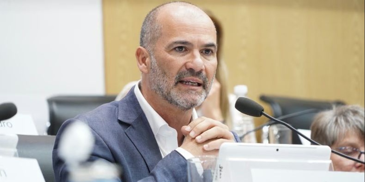 Aunque parezca increíble, la inteligencia artificial terminó metiéndose en una decisión parlamentaria de Río Negro.